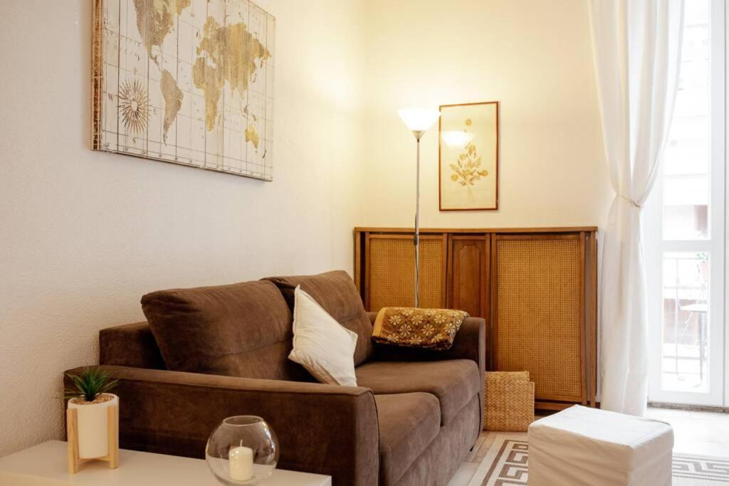 La Finestra Sul Lago, Appartamento In Pieno Centro 瓦雷泽 外观 照片